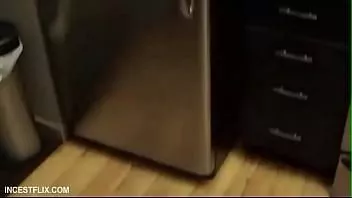play 目覚めたくない妹と兄が犯す