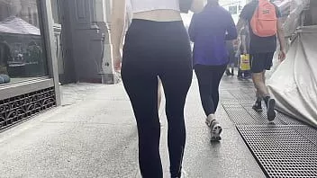play عن قرب المشي الأسود leggins مذهلة الحمار في سن المراهقة