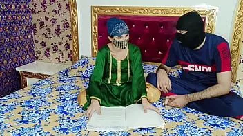 Putar Seks guru seksi Pakistan dengan gadis pelajar perawannya