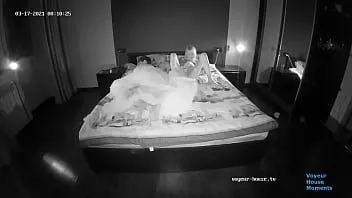 Riproduci TV di casa Voyeur - Barbie si masturba a letto