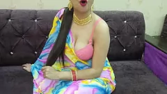 play Desi Indian Bhabhi initiiert Devar in atemberaubende Saree-Sex mit Blowjob und Muschi essen