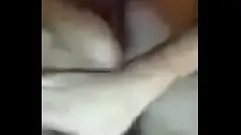 Reproducir Adolescente es follada por dos chicos en ameporn