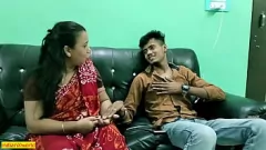播放 Desi Stepmom的禁忌肛门愉悦：继子抓住和操