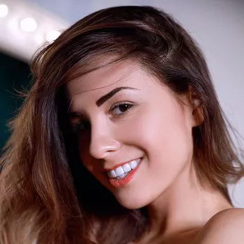 Порнозвезда Alice Kelly
