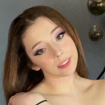 Gwiazda porno Lavender Snowe